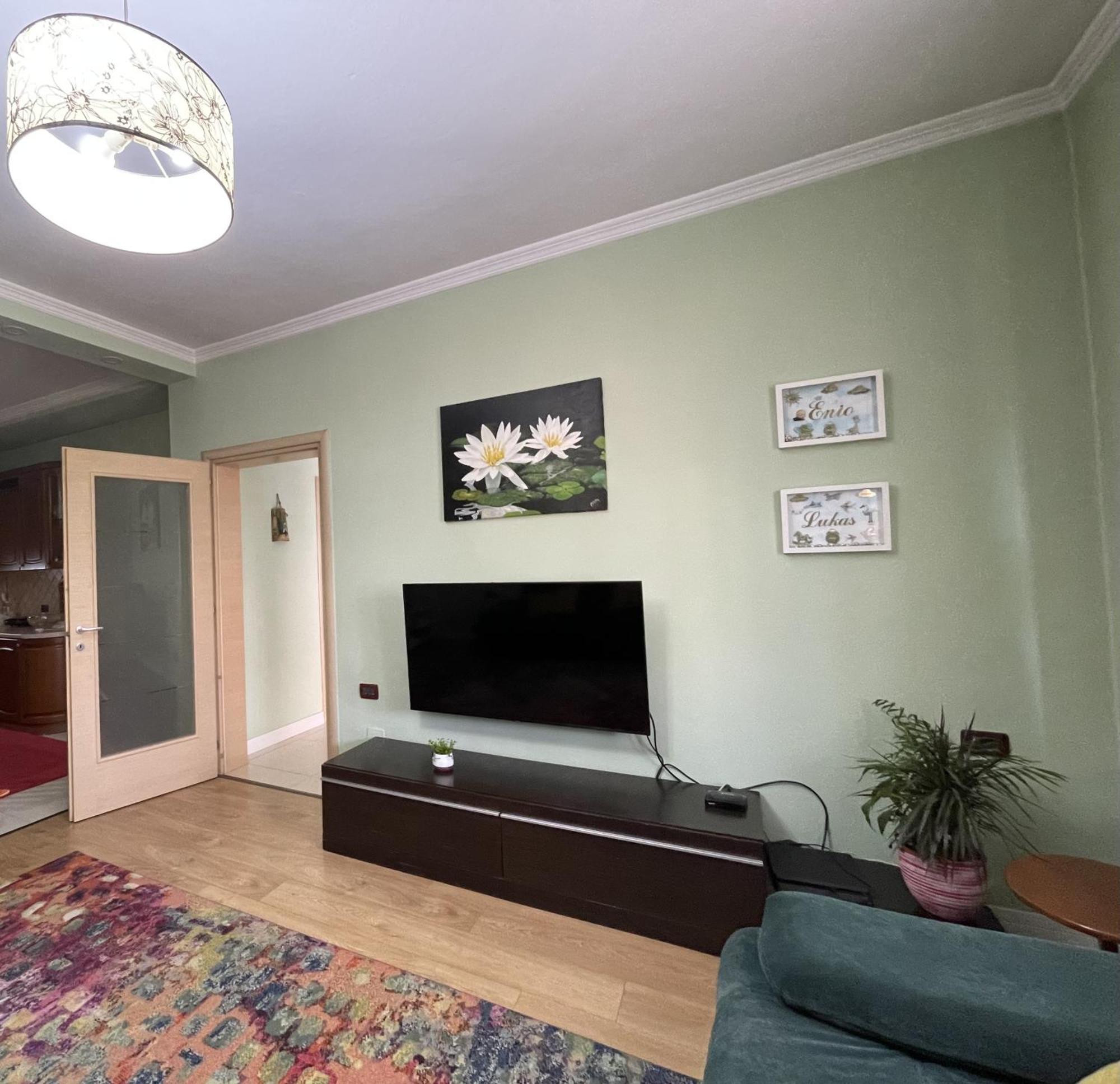 Cozy Family In Ferienhaus Tirana